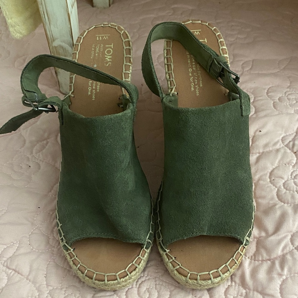 TOMS Olive Suede Open-Toe Espadrille Wedges 11W